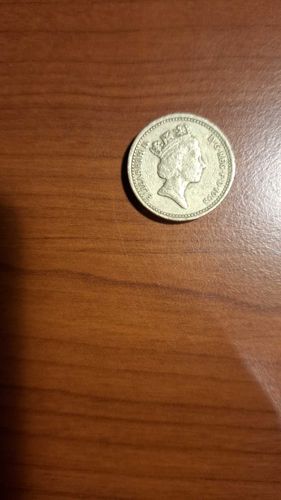 United Kingdom One Pound Coin (Round Type)