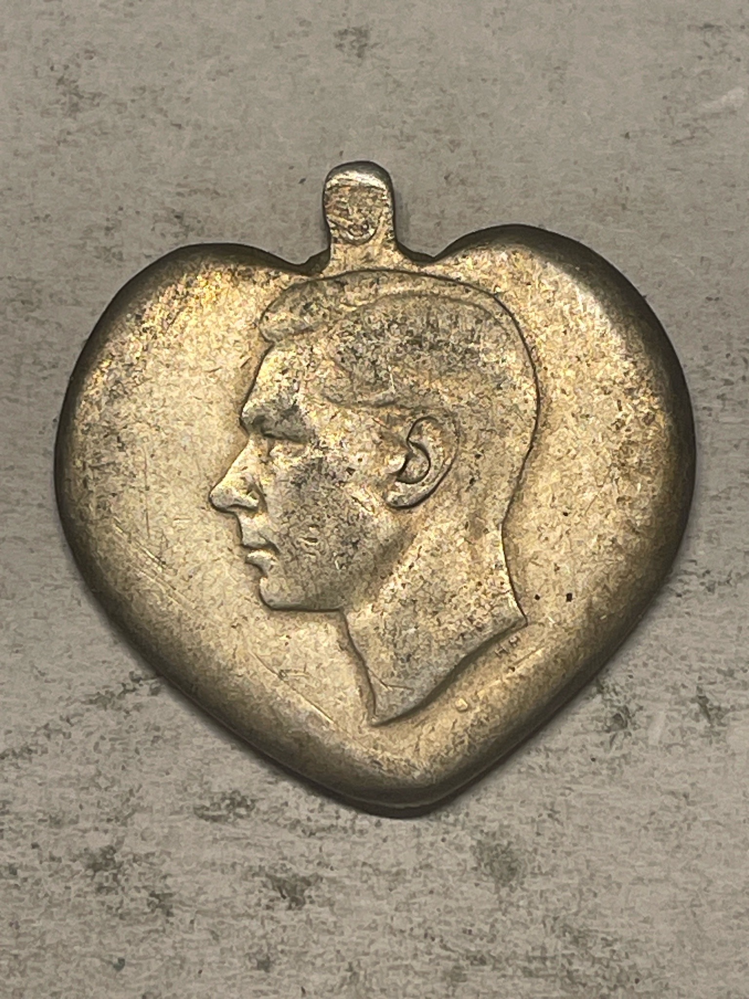 Australian Sweetheart Love Token / Pendant (King George VI) — reverse