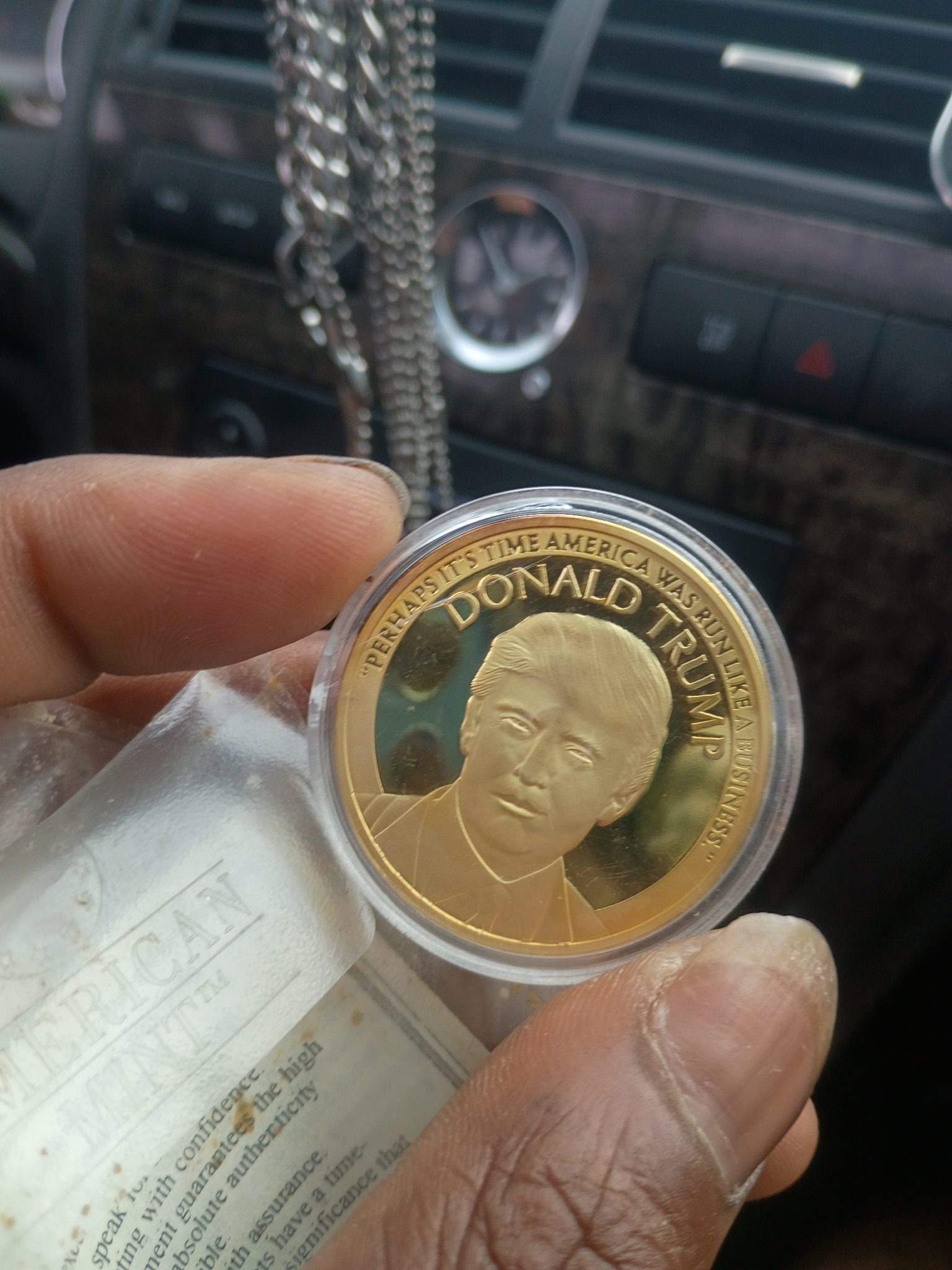 Donald Trump Commemorative Medal / Token — reverse