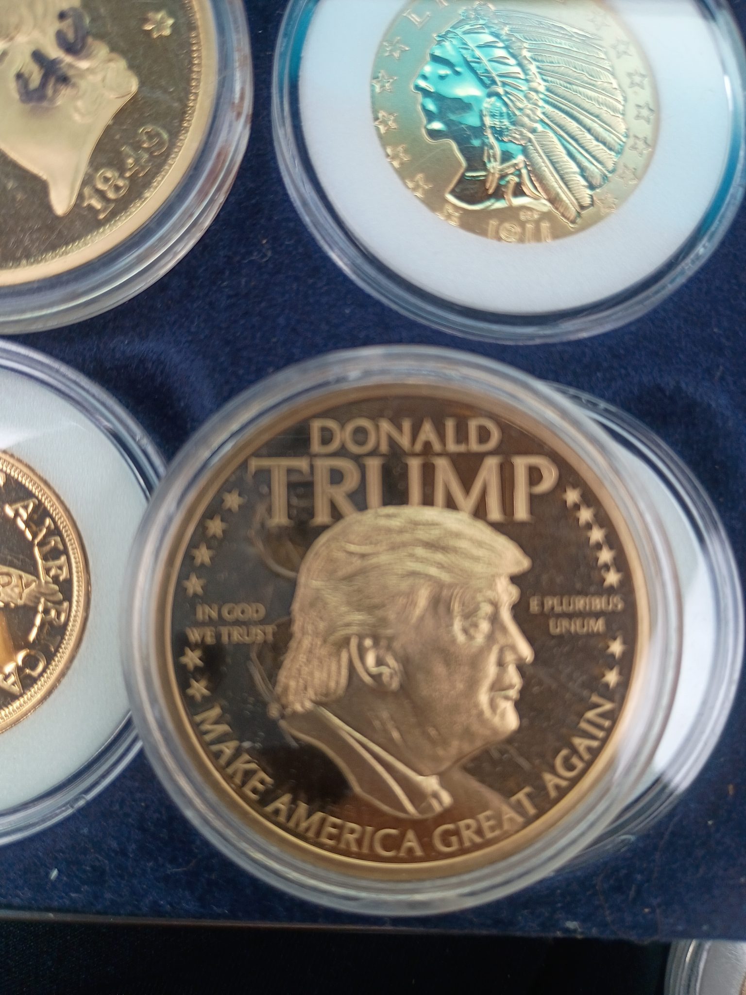 Donald Trump Commemorative Medal / Token — obverse