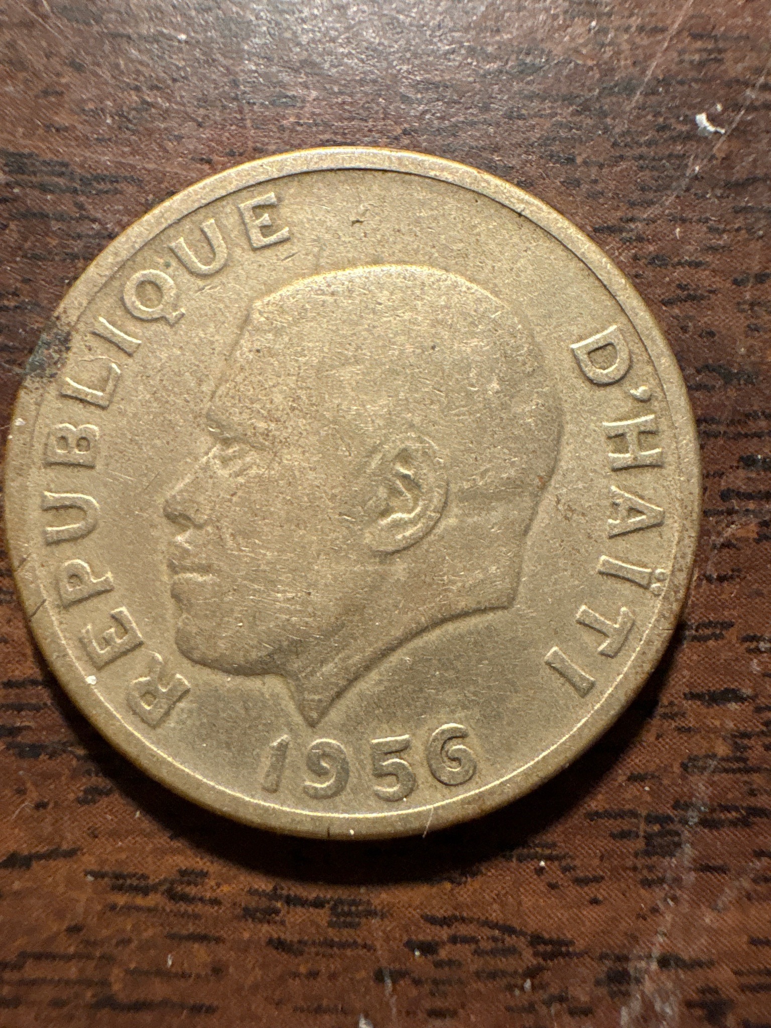 Haiti 20 Centimes (Dumarsais Estimé Portrait type) — reverse